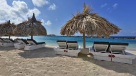 Kontiki direct aan Mambo Beach