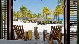 LionsDive, direct aan het strand