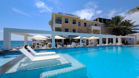 saint-tropez-curacao-450x253 saint tropez curacao