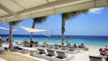 papagayo curacao hotel