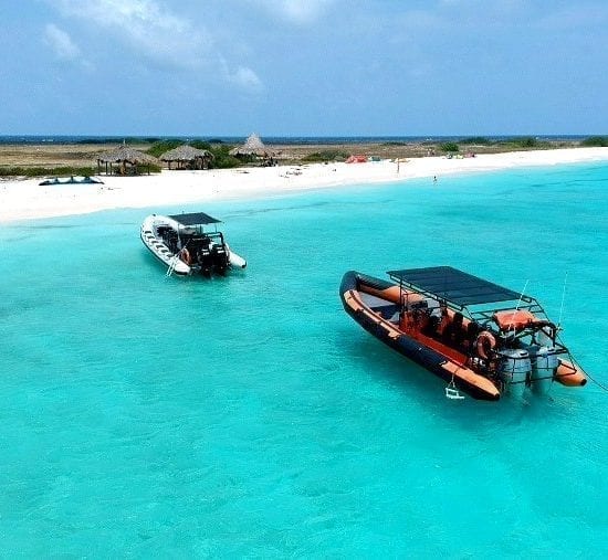Powerboat: snel en naar Klein Curaçao en niet zeeziek