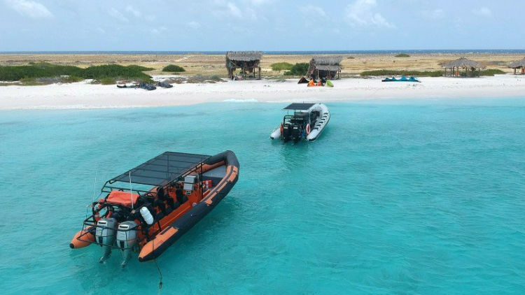 powerboat klein curacao rib snel 750x422 1