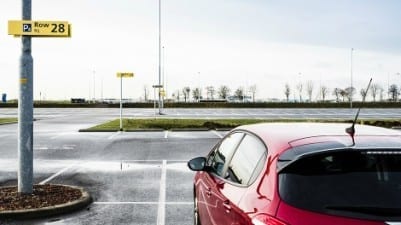 Schiphol P4 basic parking lang parkeren