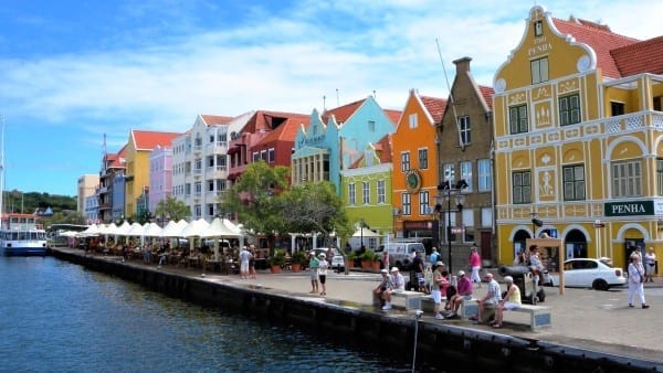 hollandse-wereldwonderen-televisie-willemstad-curacao-600x338 hollandse-wereldwonderen-willemstad-curacao
