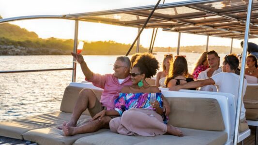 Excursie 18 Sunset Cruise Curacao catamaran