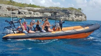 excursión west point blue room con powerboat curacao