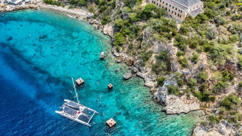 snorkel catamaran tugboat quarantainehuis 800x450 1