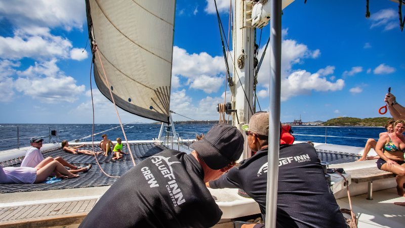 snorkel trip catamaran curacao zeilen 800x450 1