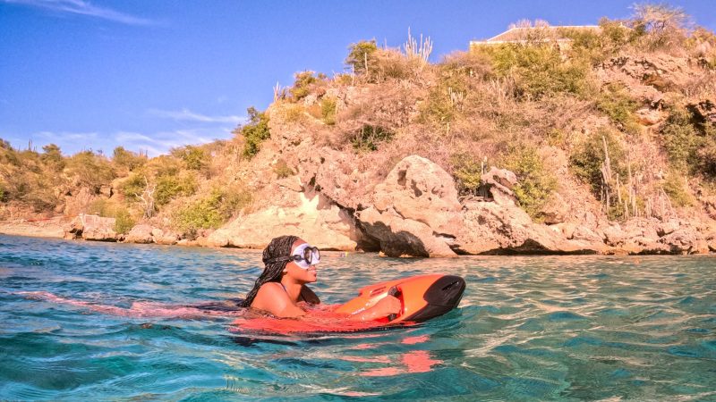 Seabob Curacao Tugboat boven water Andy Max 800x450 1