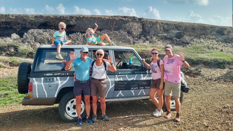 prive tour curacao family jong oud 800x450 1