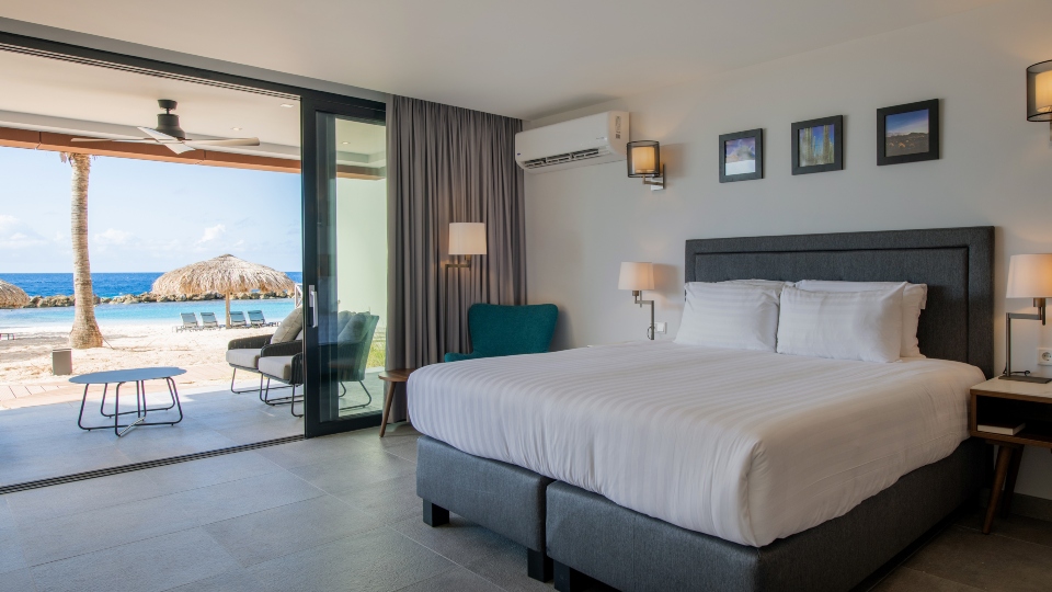 avila curacao - room with sea view