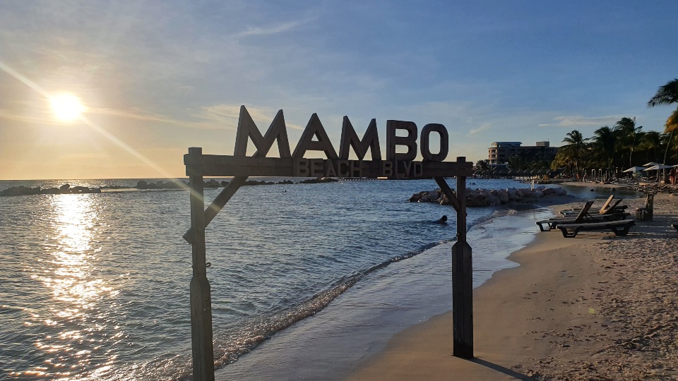 De 5 leukste stranden op Curacao voor gezinnen 7 Mambo Beach Curacao 960x540 1