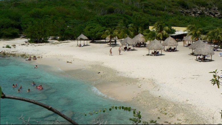 Daaibooi beach curacao