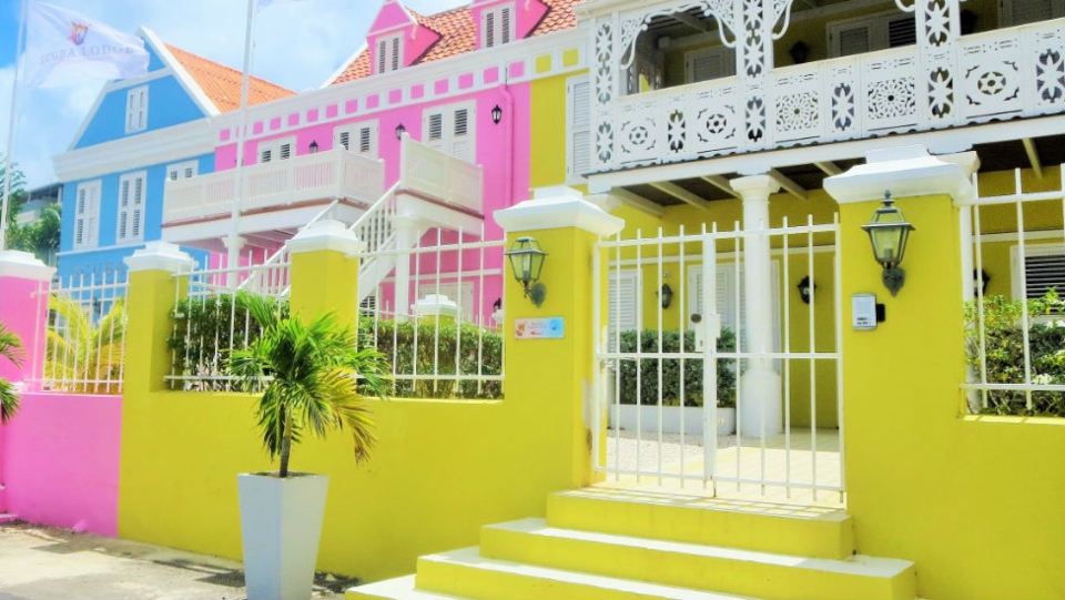 scuba-lodge-curacao-hotel-pietermaai-450x253 scuba lodge curacao 960x540 2