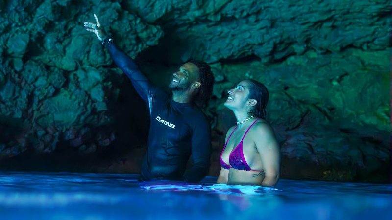 Beaches, BBQ & Blue Room 8 Westkust catamaran blue room curacao 800x450 1