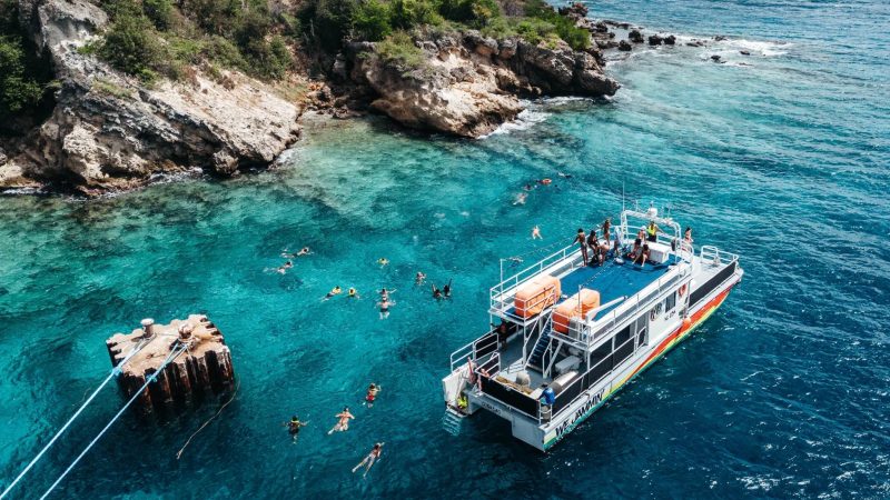 snorkelen en lunch bbq irie tours boottrip halve dag 800x450 1