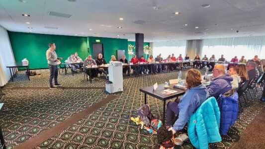 Emigreren - Voorbereiding 1 Emigratie seminar Curacao - zaal