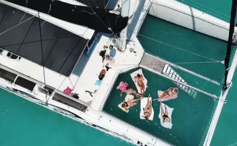 Klein Curacao catamaran 1 klein curacao catamaran black white bluefinn 600x370 1