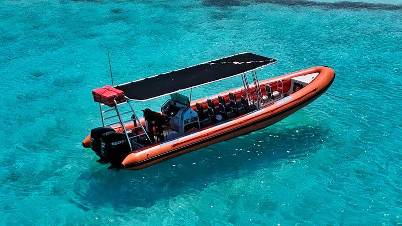 Powerboat prive boot Fuikdag Curacao 18 personen