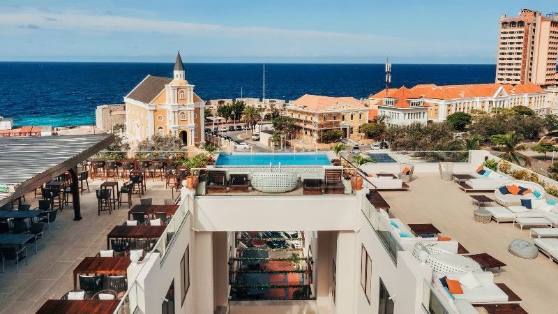 elements hotel curacao uitzicht over zee 800x450 1