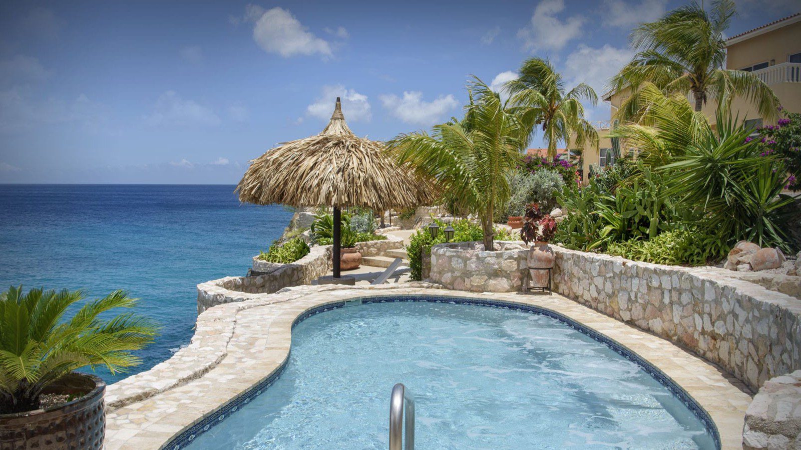 By June Curacao accommodatie + huurauto