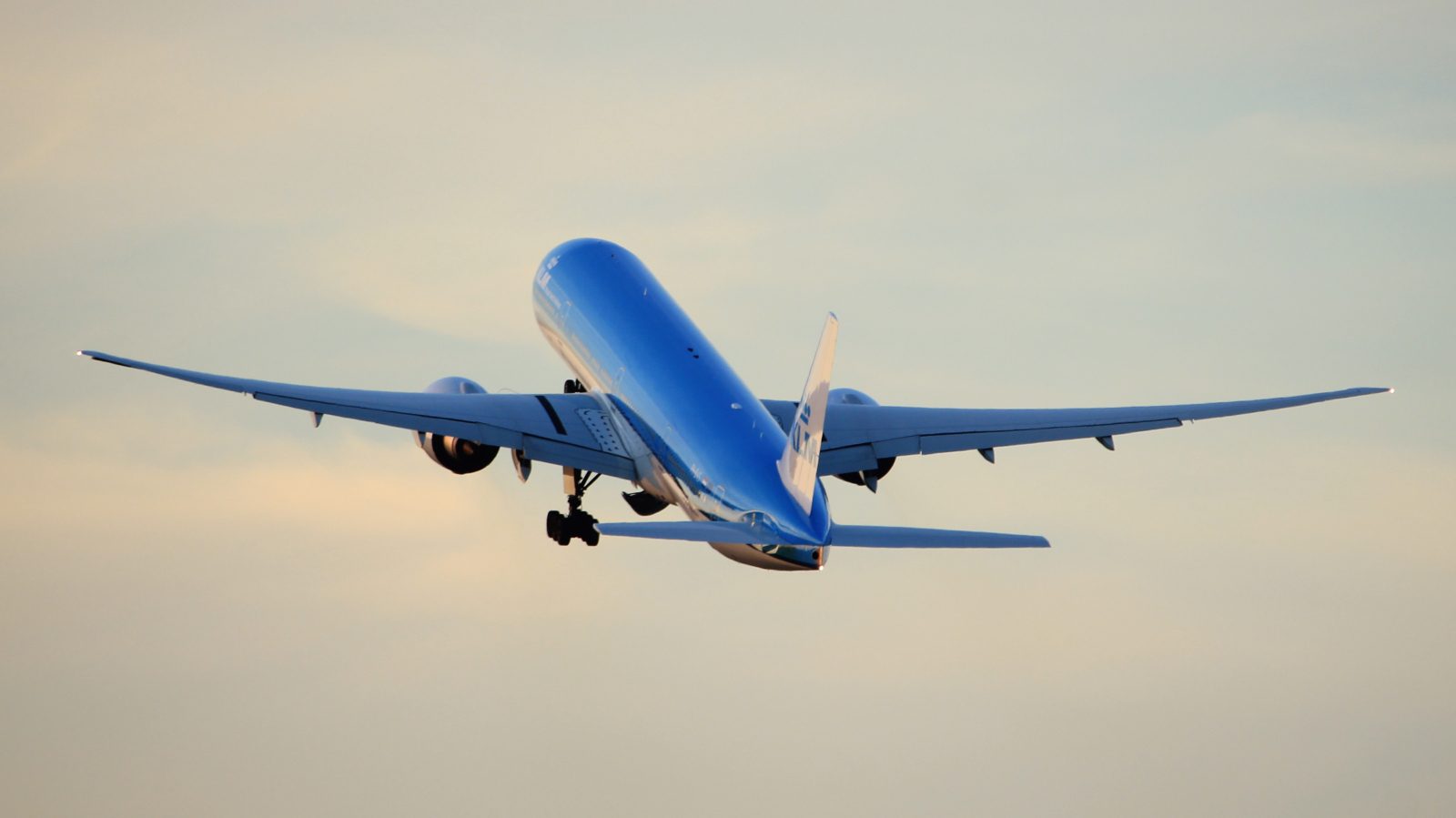 KLM Curacao Boeing 777-300