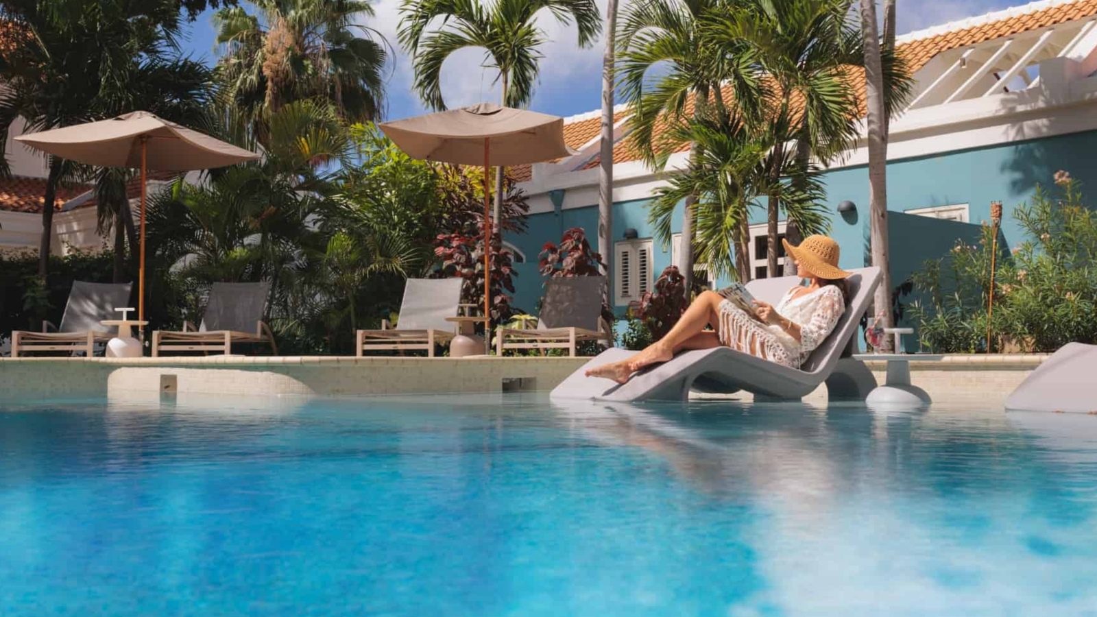 Kura Botanica Curacao hotel pool