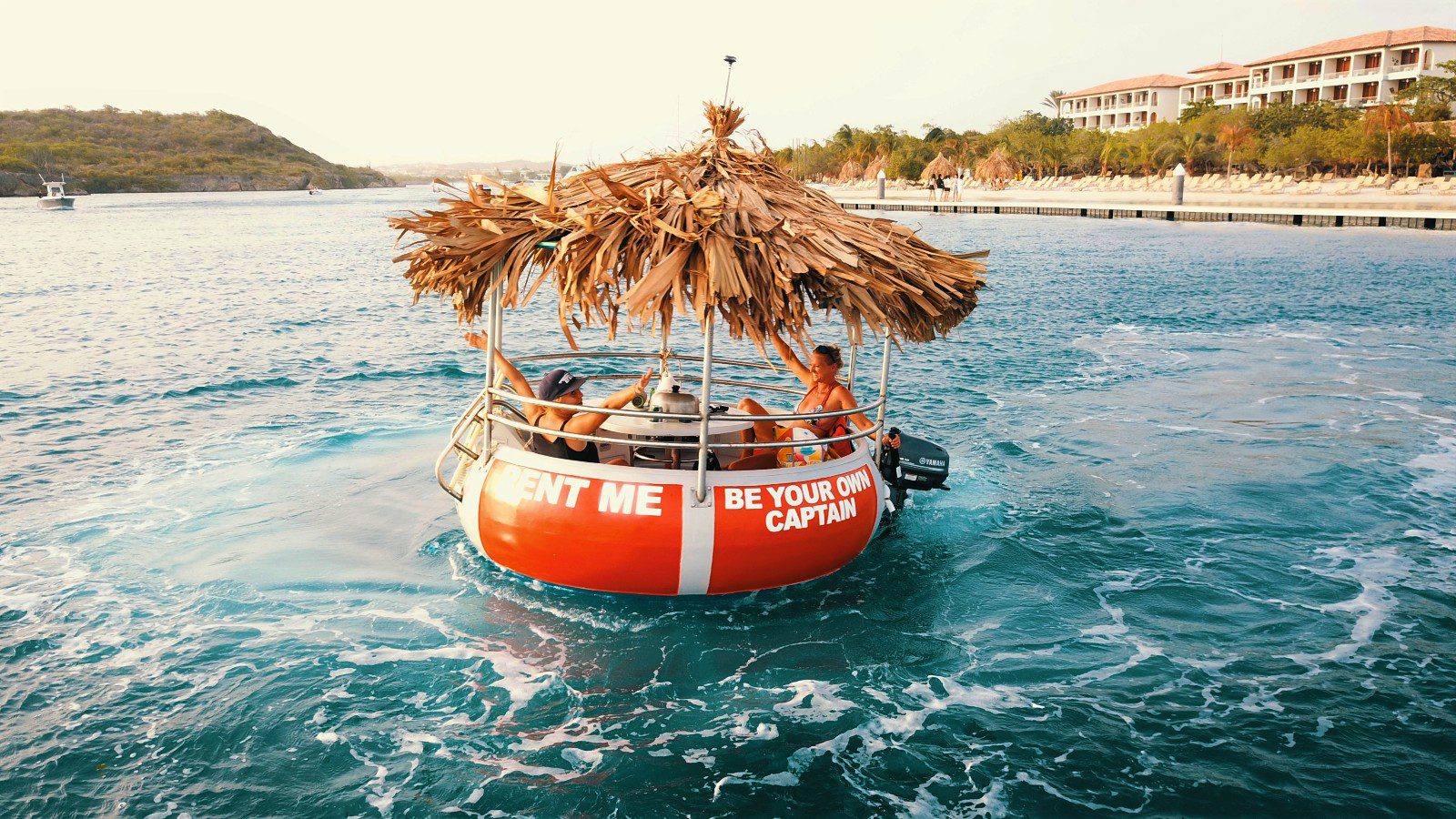 Ronde BBQ bootjes 11 Tiki Boat Curacao ronde bootjes