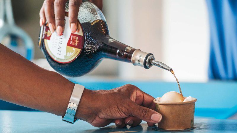 Blue Curaçao tour gelado com licor de Curaçao