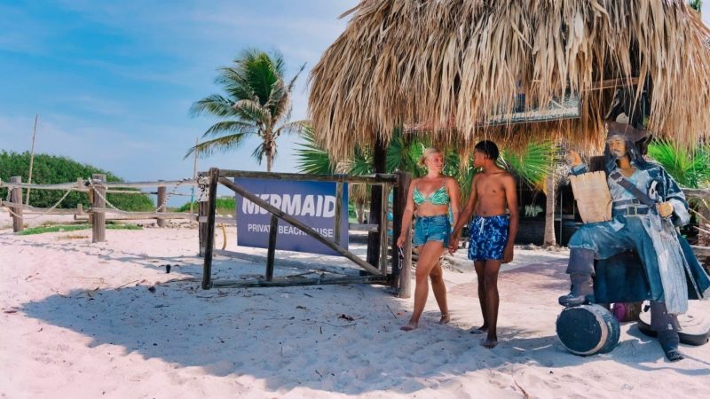 klein curacao ingang beach house 800x450 1