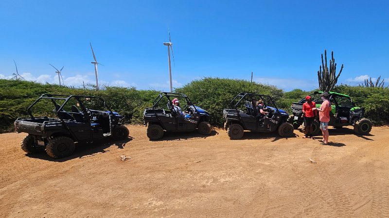 Buggy tour Off-Road 'Go West' (Vá para o Oeste) 7 curacao buggytour bezoek grot 800x450 1