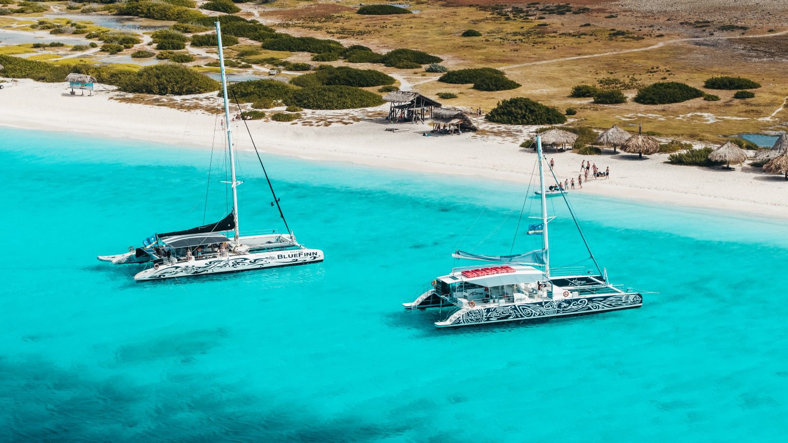 Passeio de um dia em Klein Curaçao catamarãs BlueFinn