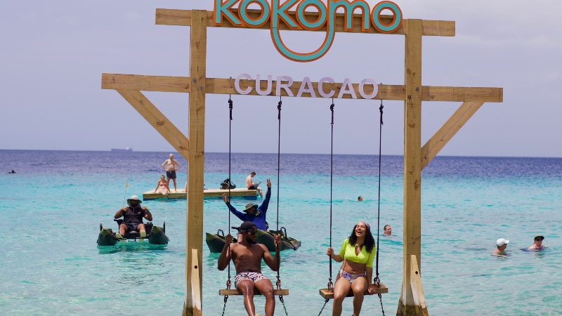 kokomo swing schommel aquacat tour 800x450 1