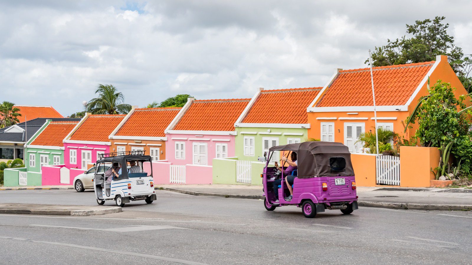 Spreekbeurt Curacao - info & feitjes 13 gekleurde huisjes curacao
