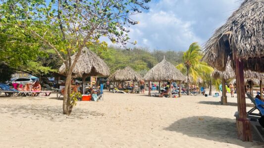 daaibooi strand curacao beach