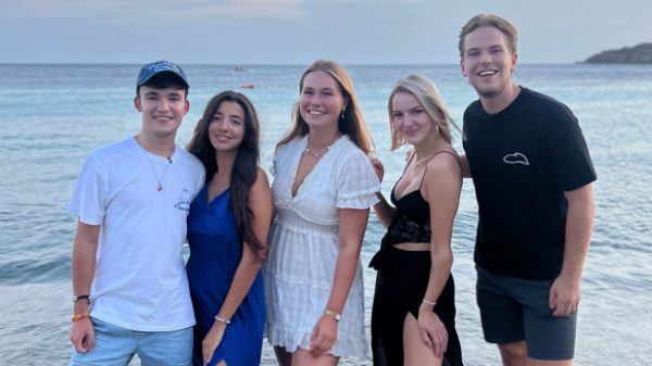 wij-emigreren-curacao-rob-lianne-600x338 stagiairs tv programma 2023