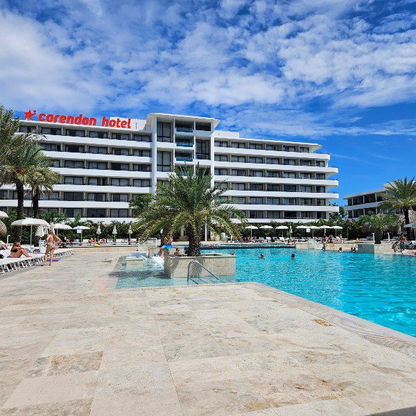 corendon curacao mangrove beach resort 600x600 1