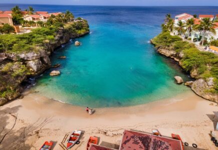 Curaçao herstelt na hevige regen 5 Playa Lagun Curacao strand