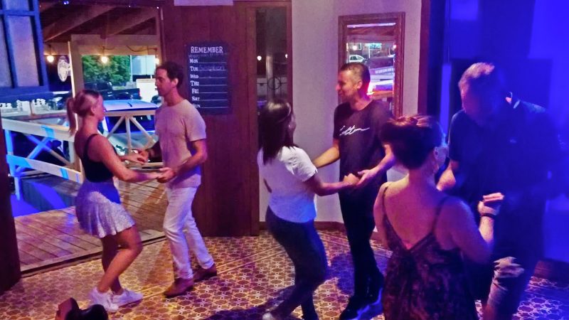 Salsa dance curacao Tropical Moves