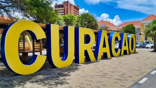 Emigreren Curaçao: informatie vooraf 4 curacao letters wilhelminaplein punda willemstad