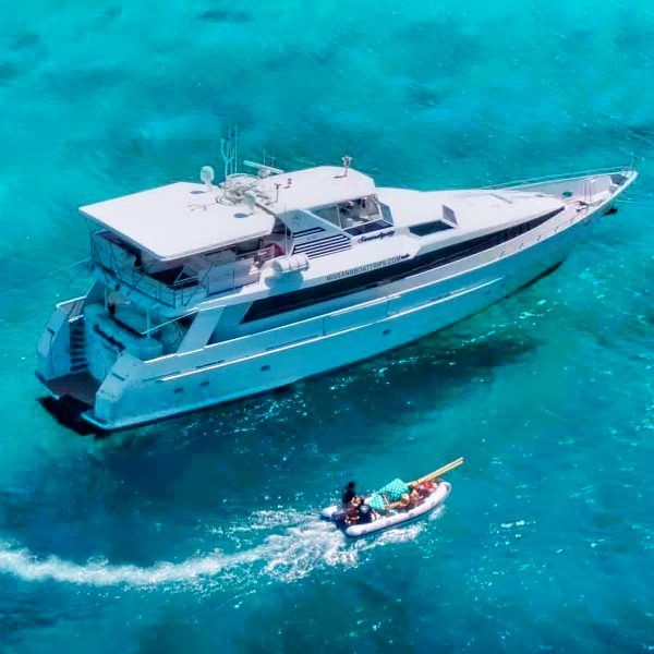 Klein Curacao Miss Ann motorjacht beachhouse