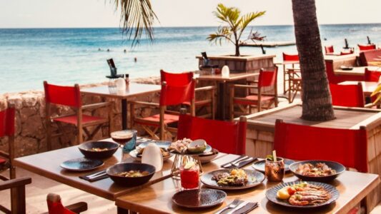 Over Curaçao 2 Tinto restaurant Curacao Jan Thiel