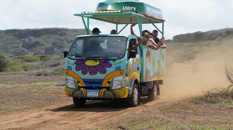 Land Sea Foodtrip Curacao safariwagen 800x450 1