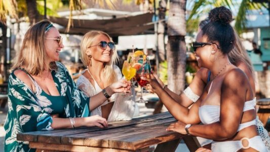 Over Curaçao 7 Happy Hour Zest Jan Thiel Curacao