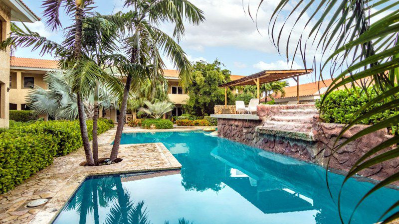 cocobana 18 appartement curacao resort zwembad 800x450 1