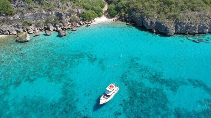 Tugboat & Blue Room Snorkeltrip 6 Curacao westcoast trip manzalina 800x450 1