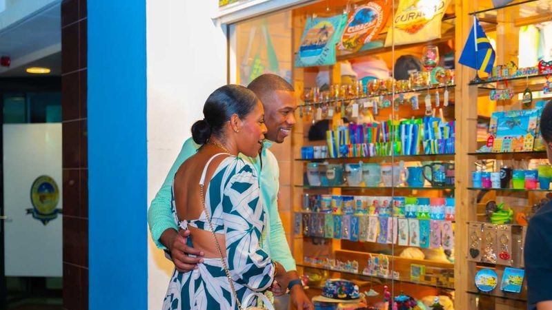 Punda Vibes Curacao shoppen 800x450 1