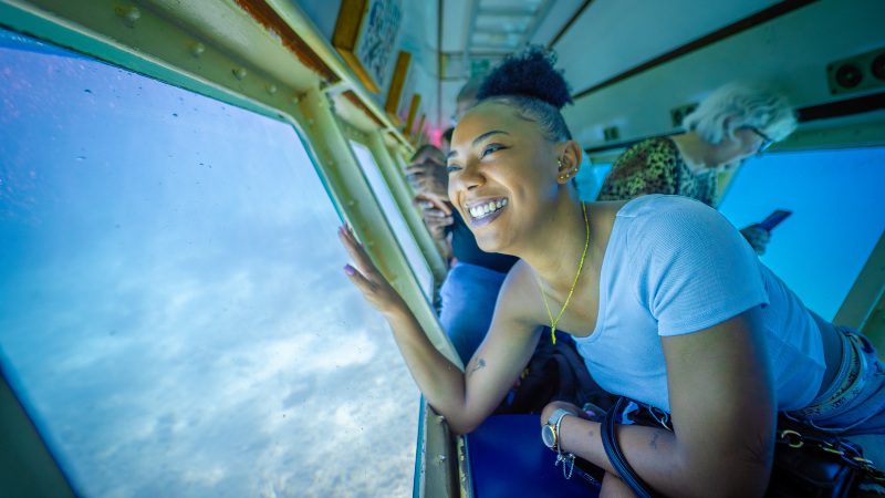 semi submarine curacao under water 800x450 1