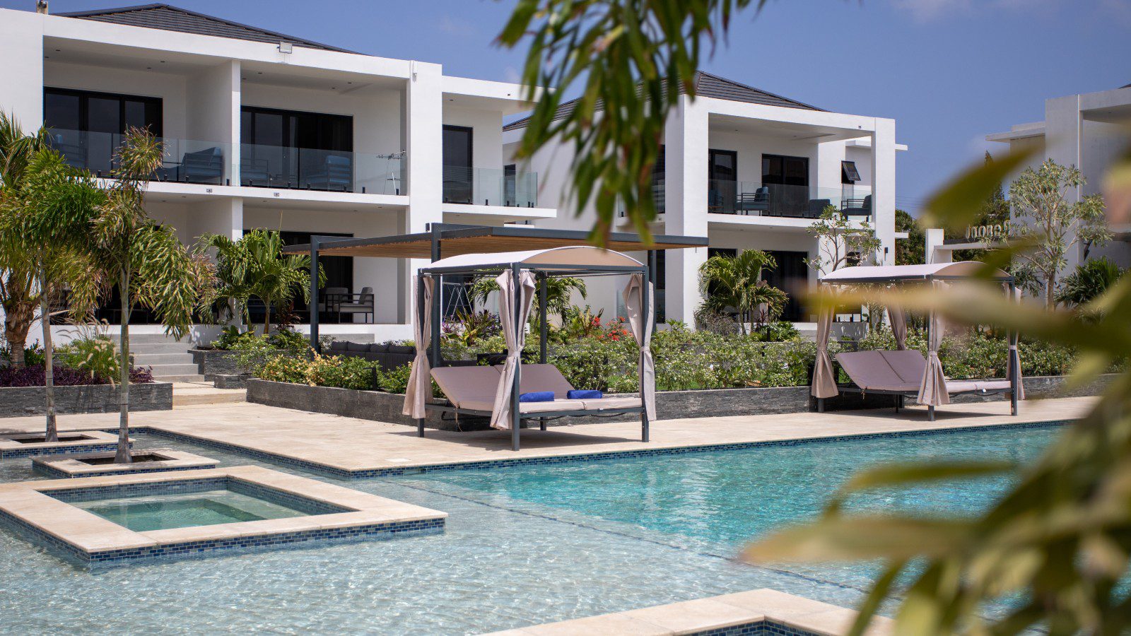 Sirena Resort Curacao cabana 1600x900 1