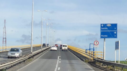 Over Curaçao 8 Autorijden op Curaçao over de Julianabrug